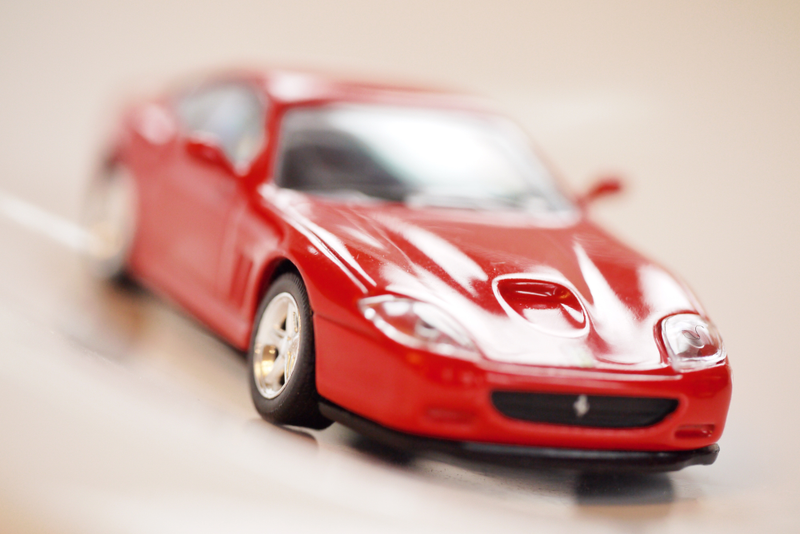 Illustration for article titled Kyosho Ferrari 2 1/64 #48 - Project Prancing Horse #48 - 2002 Ferrari 575 Maranello